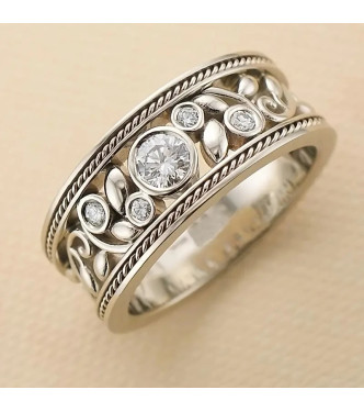 Srebrn prstan s čudovitimi kristali