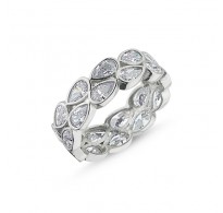 Atraktiven, izjemno glamurozen srebrn prstan
