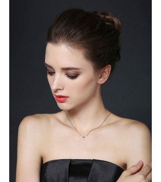 Izjemen srebrn obesek čudovitega dizajna