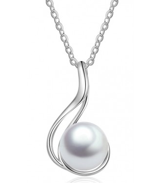 Eleganten obesek iz srebra z biserom