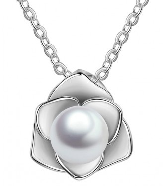 Osupljiv srebrn obesek "Pearl Rose"