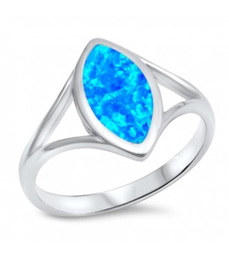 Prekrasen srebrn prstan z lab opalom Prekrasen srebrn prstan z lab opalom