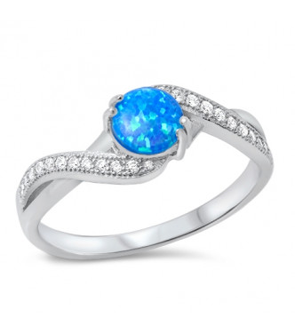 Ljubko oblikovan srebrn prstan z modrim lab opalom Ljubko oblikovan srebrn prstan z modrim lab opalom