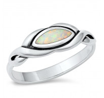 Prefinjen srebrn prstan z belim opalom 