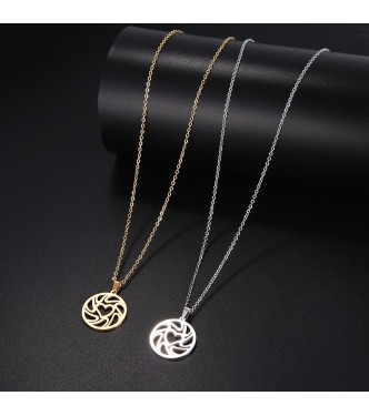 Okrogel obesek s srcem iz nerjavečega jekla Okrogel obesek s srcem iz nerjavečega jekla