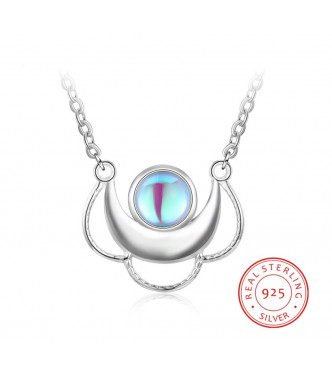 Pravljičen obesek z Mesečevim kamnom