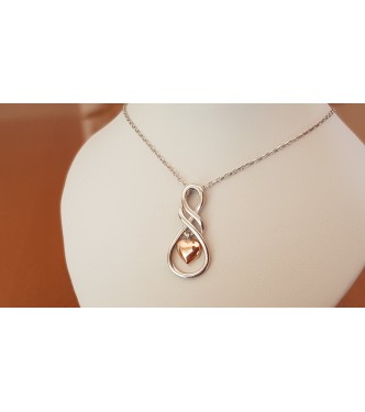 Zelo trendy srebrn obesek Zelo trendy srebrn obesek