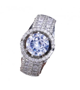 Graciozen prstan, bogato okrašen s kristali CZ