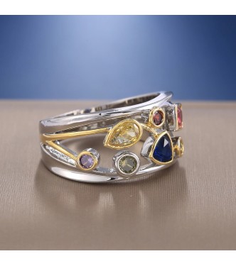 Prisrčen prstan s čudovitimi detajli