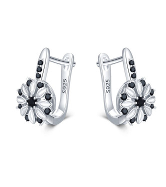 Srebrni uhani z motivom cvetlice Srebrni uhani z motivom cvetlice