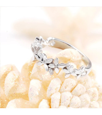 Srebrn prstan cvetja