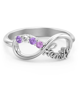 Prstan z napisom Family