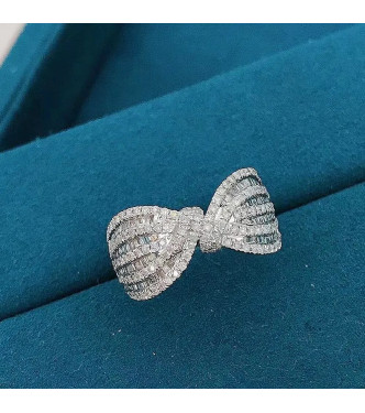 Glamurozen srebrn prstan Katiusha