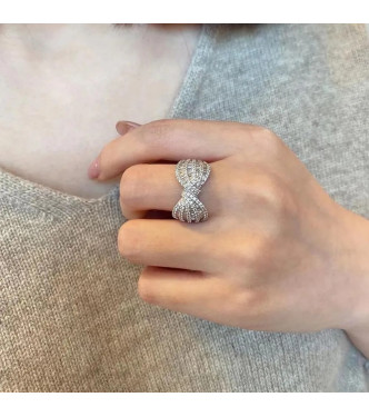 Glamurozen srebrn prstan Katiusha