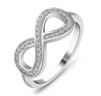 Srebrn prstan Infinity s kristali